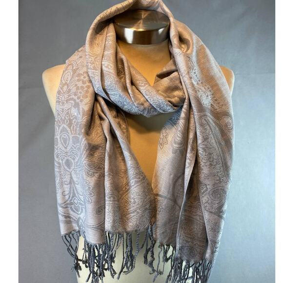 West Loop Polyester Womens Scarf Gray Floral with Fringe 27" x 74" - Picture 4 of 8